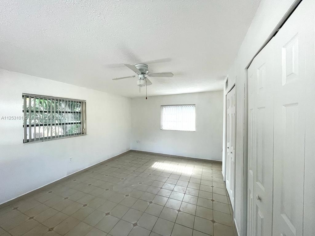 310 Sw 10th St - Photo 3