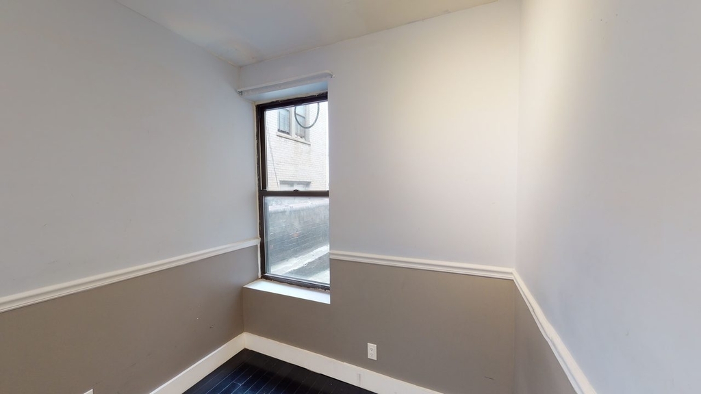 907 Nostrand Avenue - Photo 2