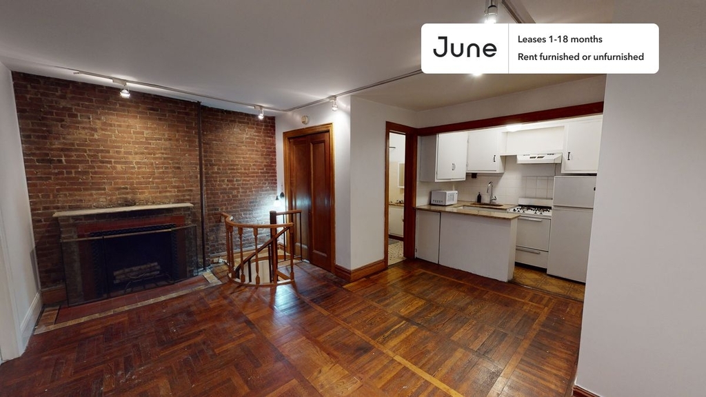 17 West 82nd Street - Photo 0