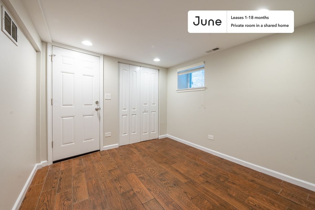 3110 North Clybourn Avenue - Photo 0