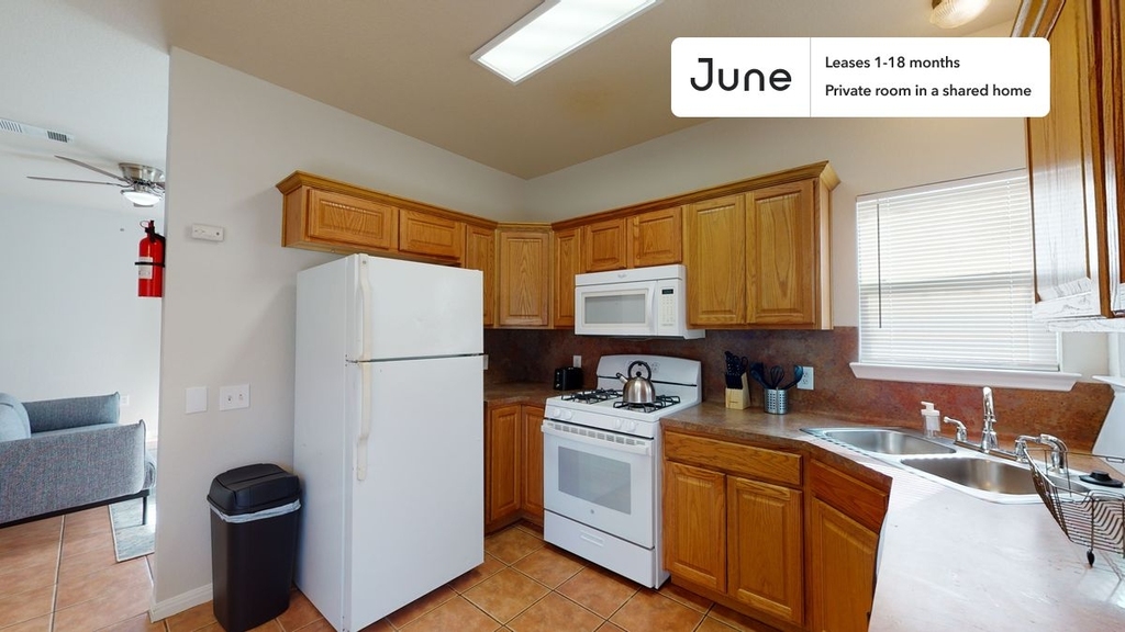 1604 Singleton Avenue - Photo 14