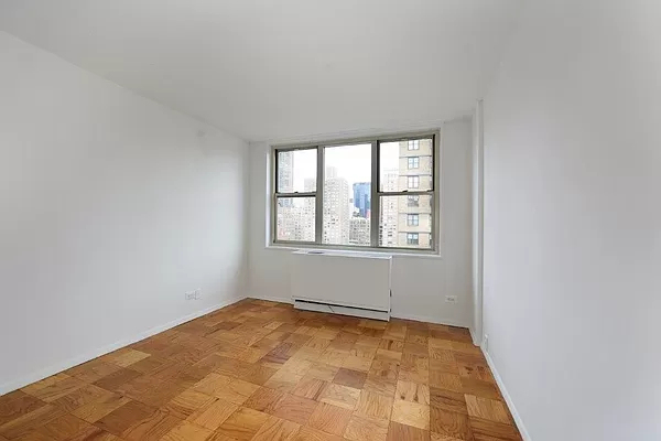 154 East 29th Street - Photo 2