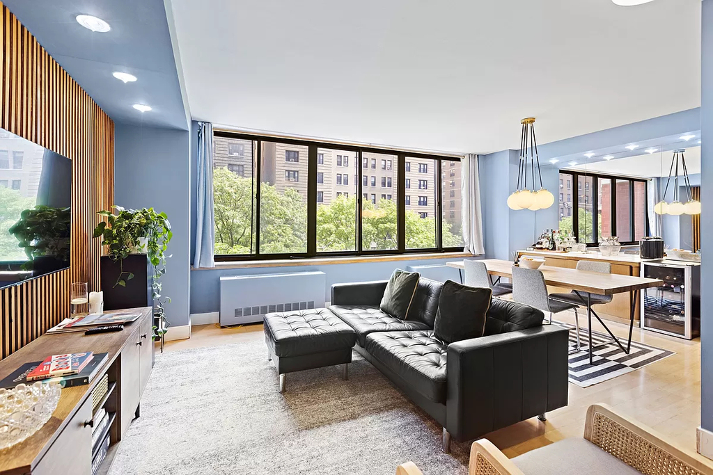 250 West 89th Street - Photo 1