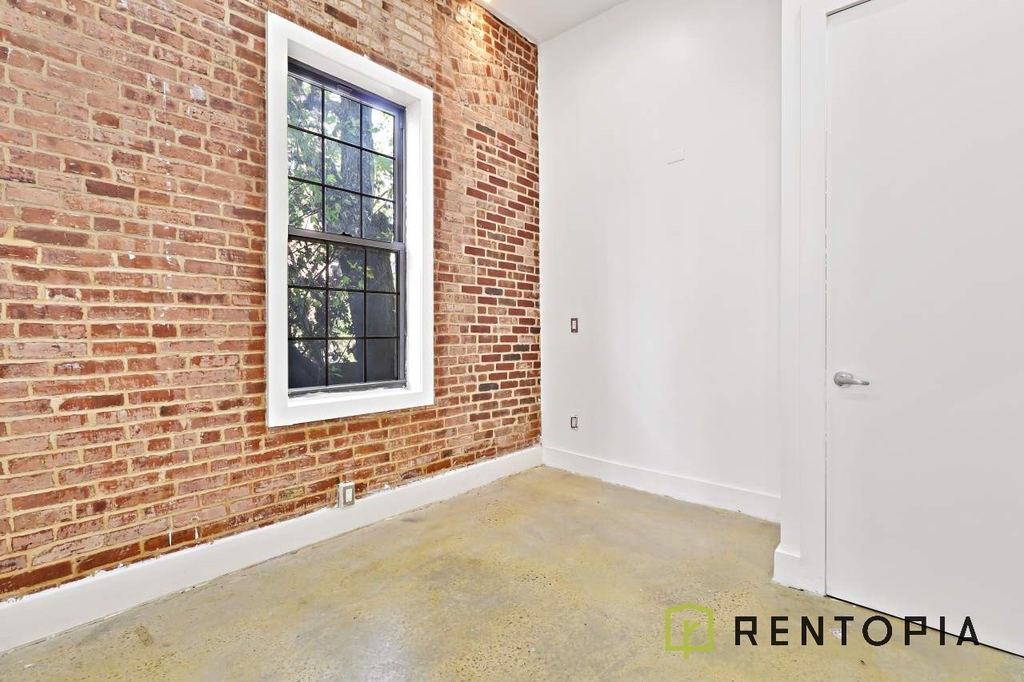 753 Lexington Avenue - Photo 2