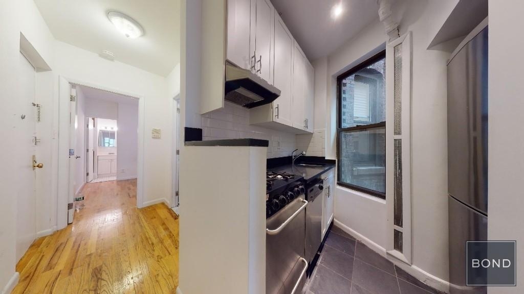 220 East 85 Street - Photo 7