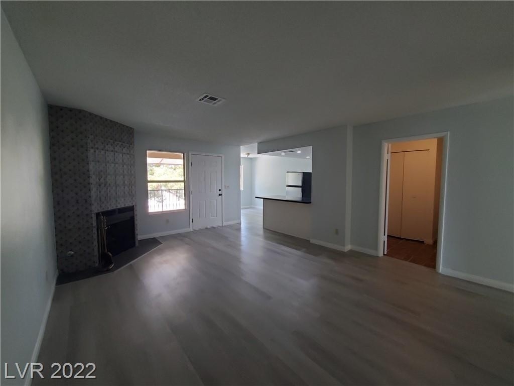 2305 North Jones Boulevard - Photo 2