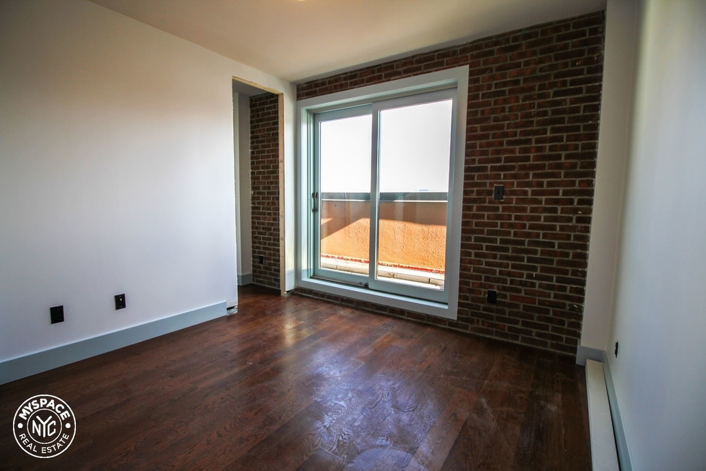 31 Brooklyn Avenue - Photo 3