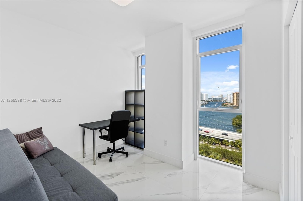 400 Sunny Isles Blvd - Photo 20