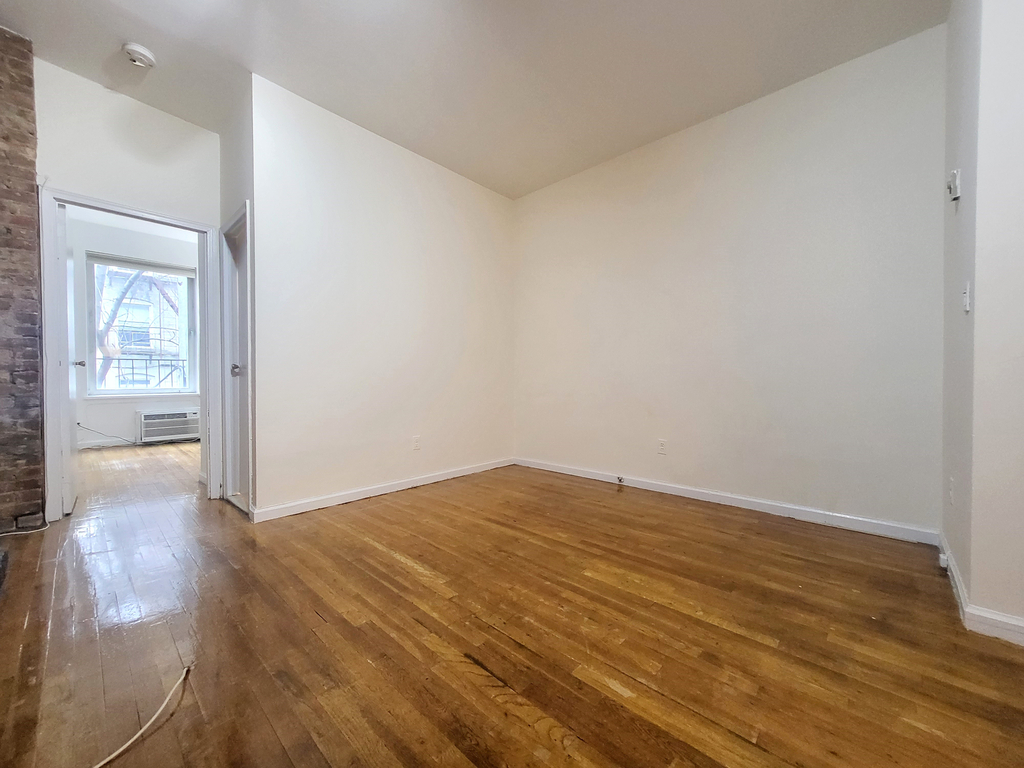 520 East 88th Street - Photo 2