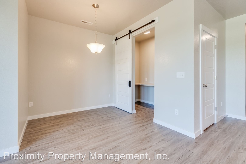 6049 N. Masago Ave - Photo 11