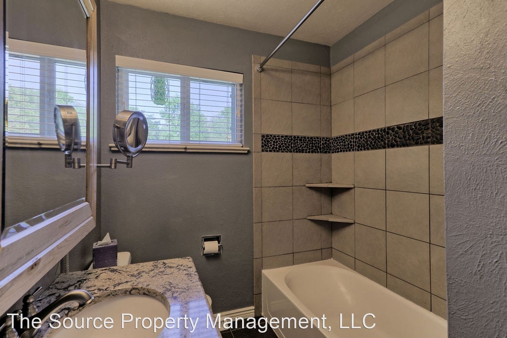 817 Colorado Street - Photo 22