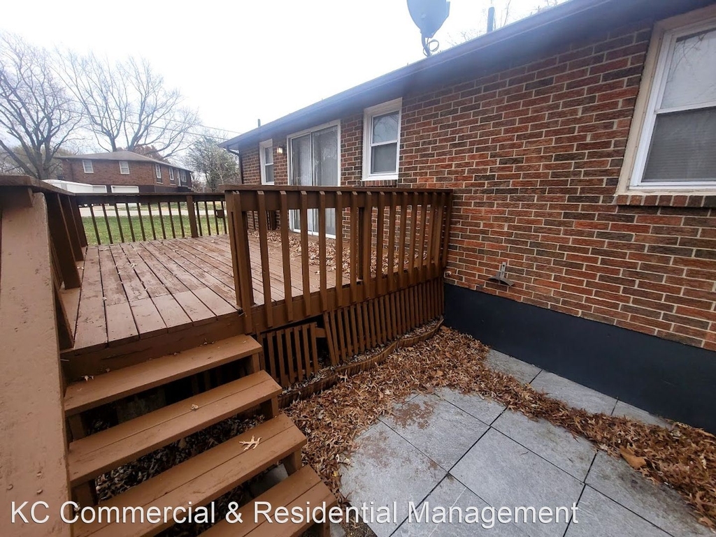 11400 N. Charlotte Street - Photo 1