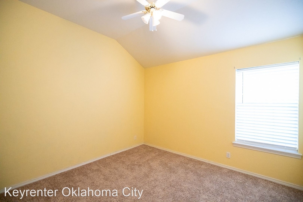 12608 Meadows Dr. - Photo 11