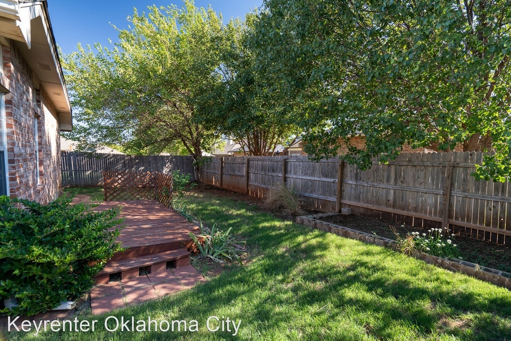 12608 Meadows Dr. - Photo 14