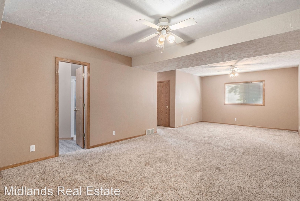 14111 S 33rd Ave. - Photo 11