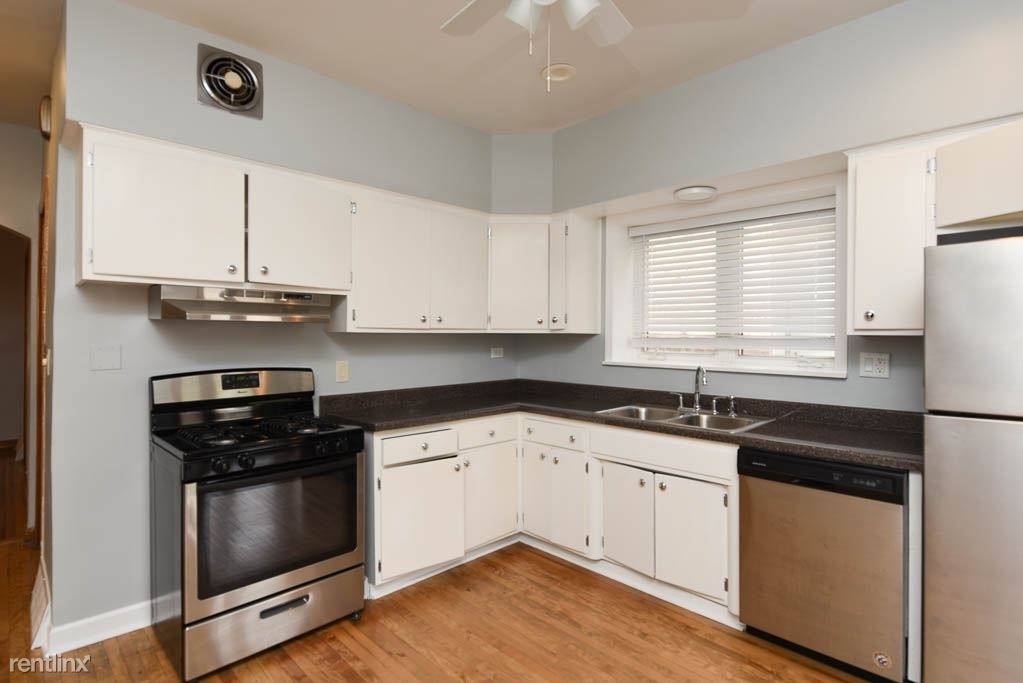 3531 N. Bell, Unit 3 - Photo 2