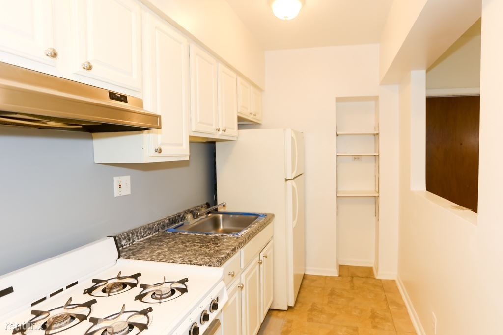 5516 N. Kenmore, Unit 401 - Photo 1