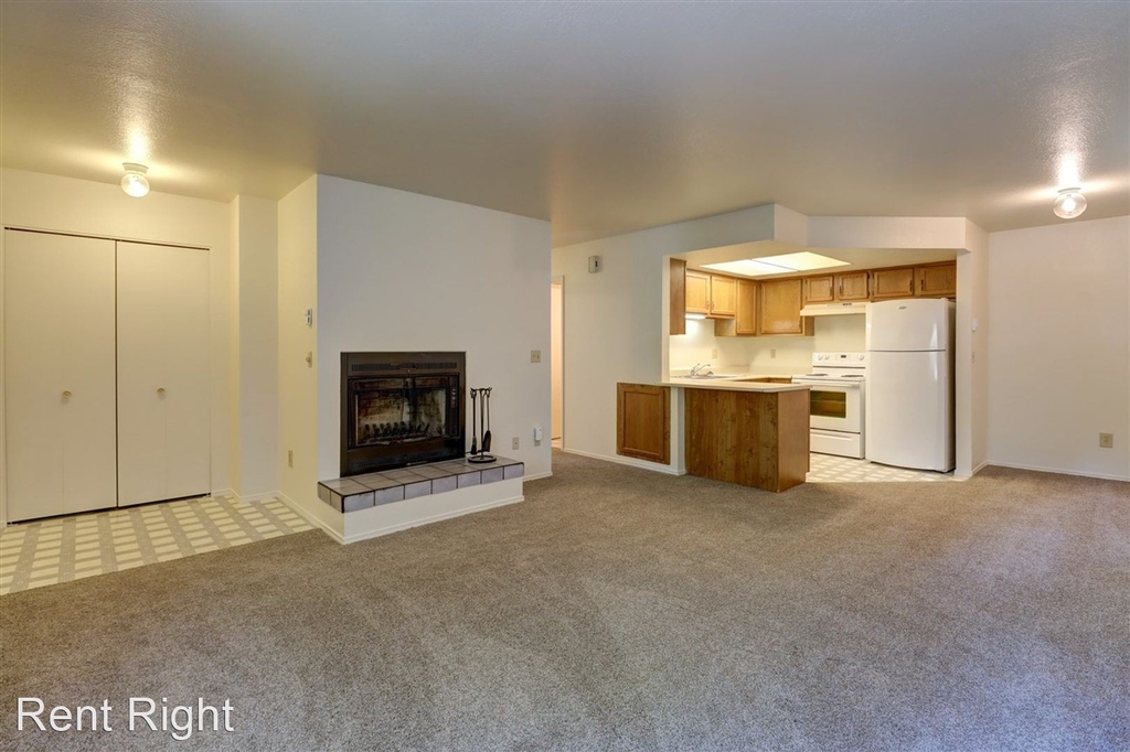 325 S Virginia Street - Photo 4