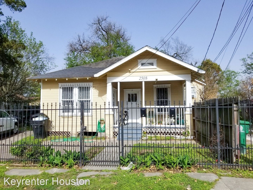 2508 Everett Street - Photo 11