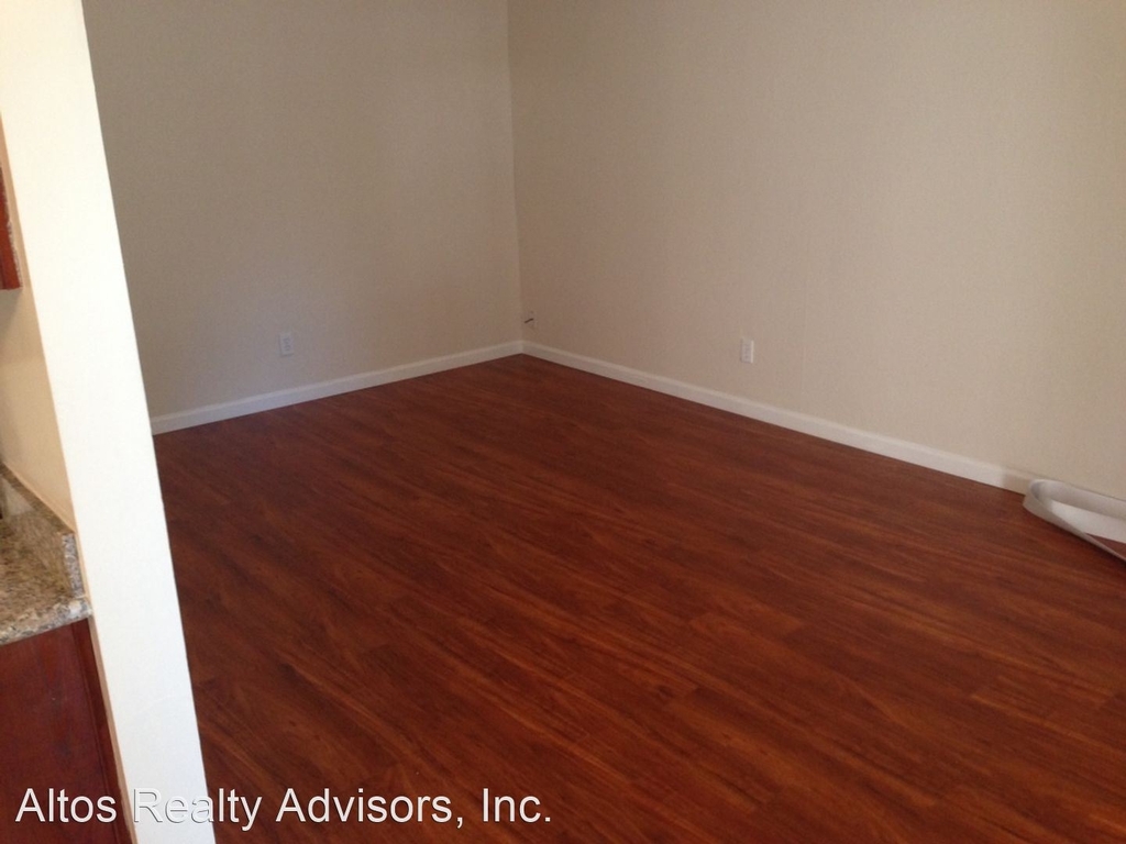 565 Saratoga Avenue - Photo 1