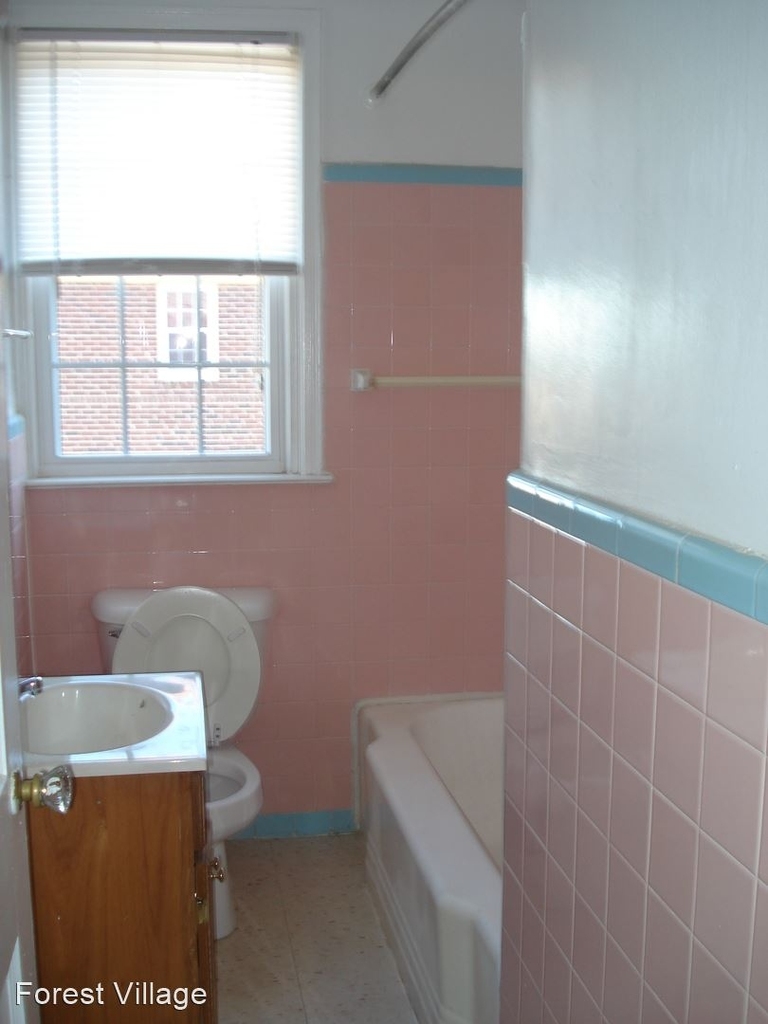 1325 E. Wadsworth Avenue - Photo 2