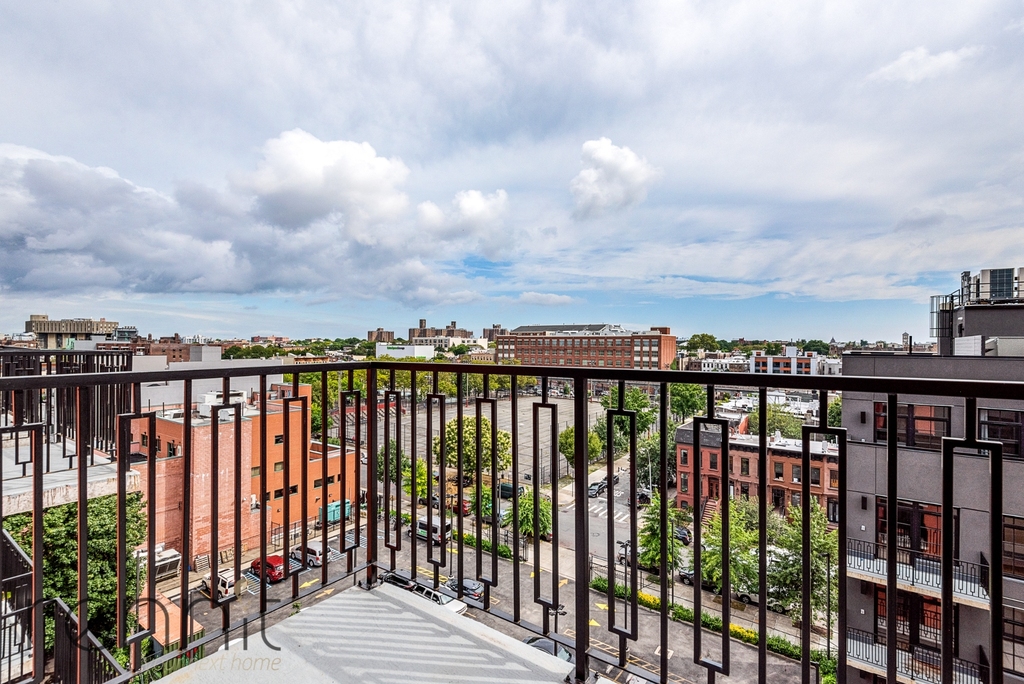 1430 Fulton Street - Photo 2