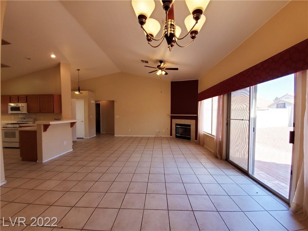 609 Blooming View Avenue - Photo 3