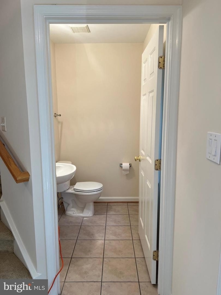 2706 Manhattan Pl - Photo 3