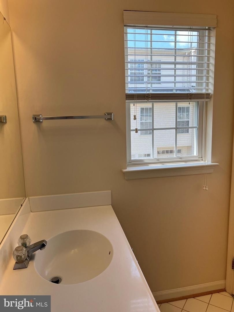 2706 Manhattan Pl - Photo 26