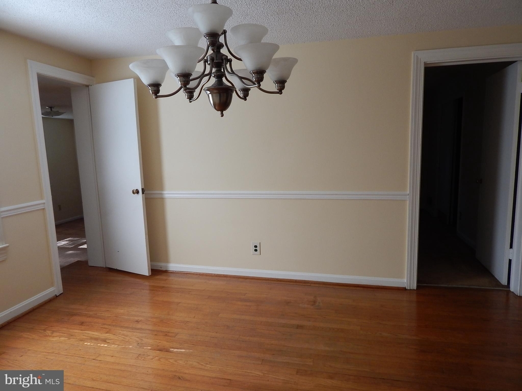 6531 Windham Avenue - Photo 5