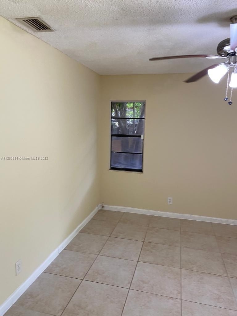 1326 Sw 75th Ave - Photo 11