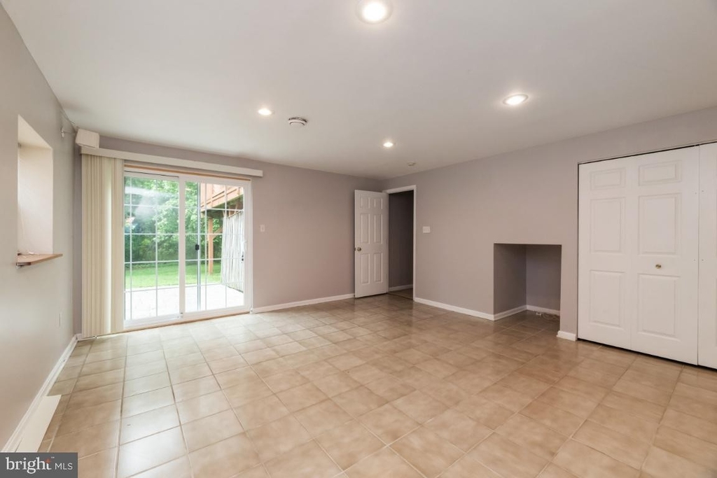 8591 Harvest View Court - Photo 19