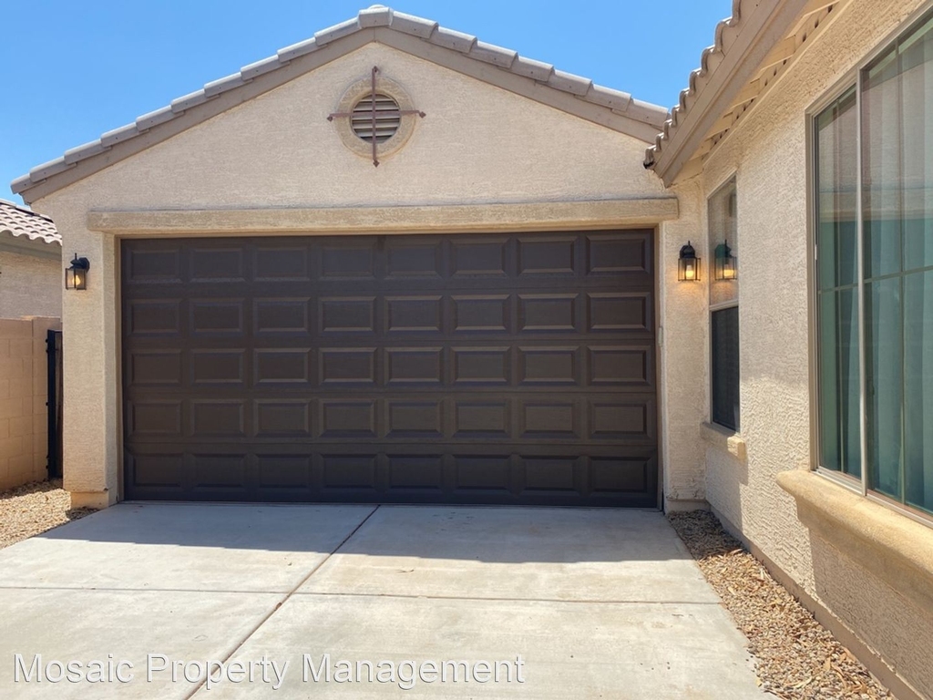 21049 E. Stonecrest Dr. - Photo 1