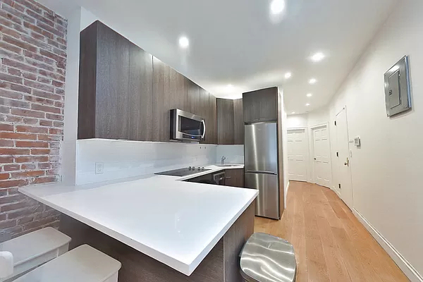 110 West 79th Street - Photo 4