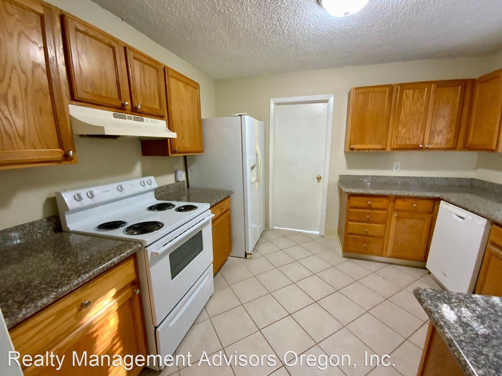 3916 Se Harrison Street - Photo 11