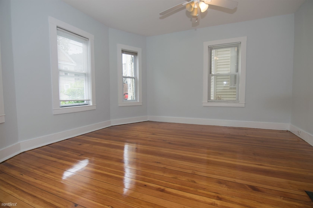 14 Brackett St Apt 1 - Photo 6