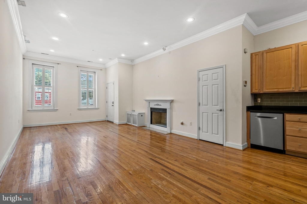 1426 11th Street Nw - Photo 1