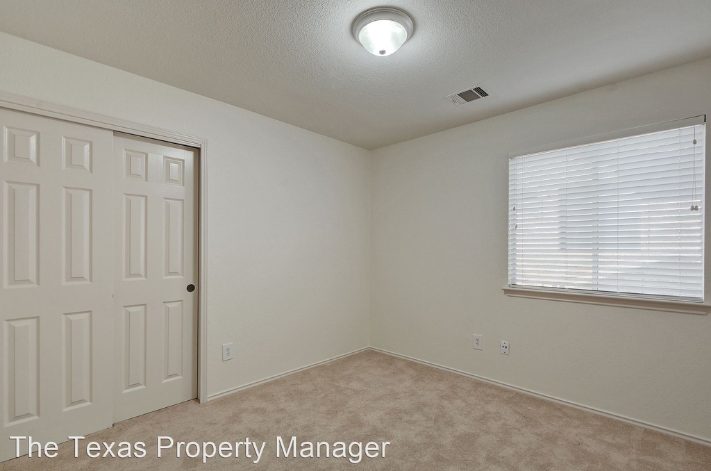 1013 Moser River Dr - Photo 23