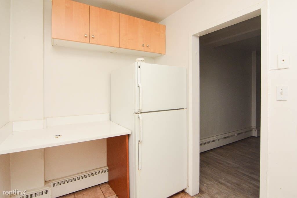 5858 N. Sheridan, Unit 207 - Photo 3