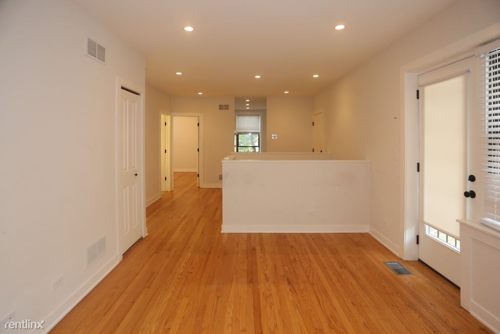 3138 N. Seminary, Unit 2d - Photo 5