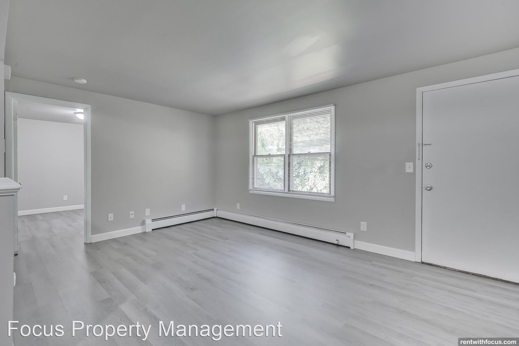 2260 Eastman Avenue - Photo 7