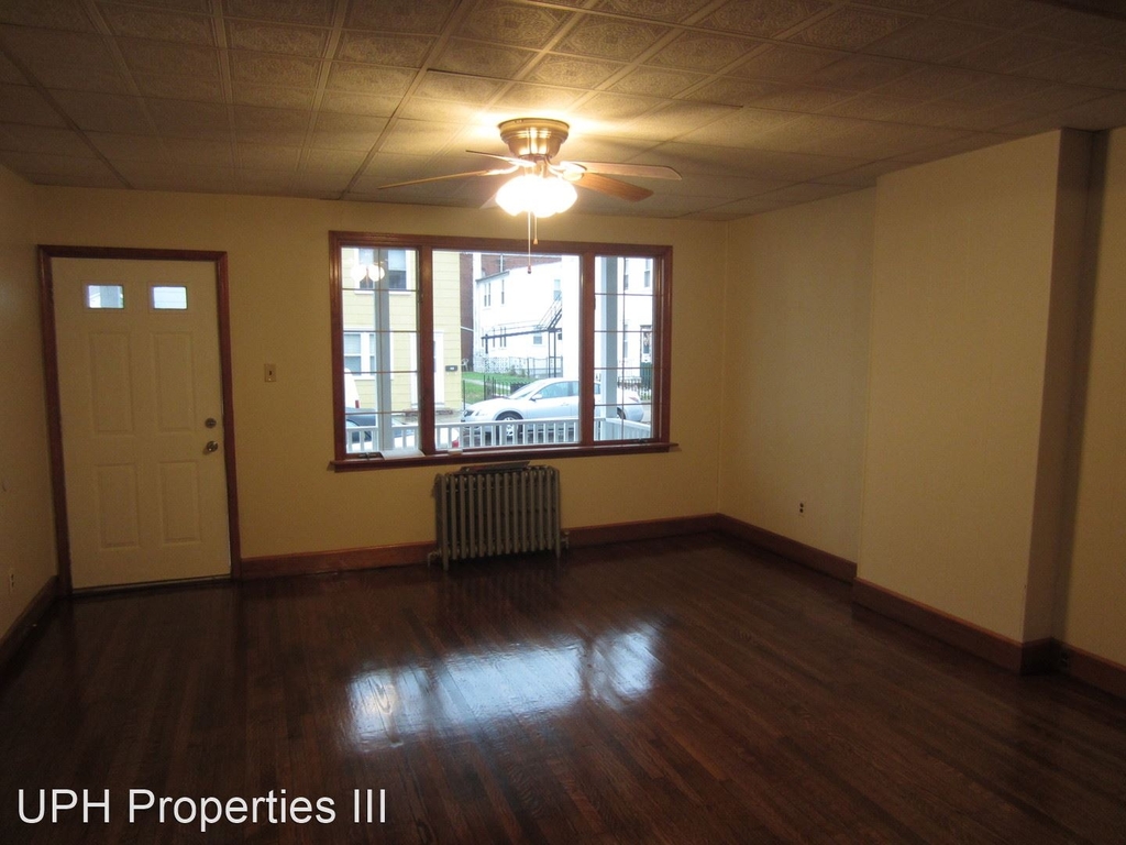 310 Lafayette St - Photo 3