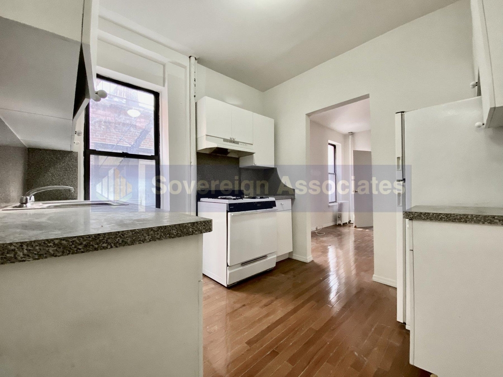 1270 First Avenue - Photo 9