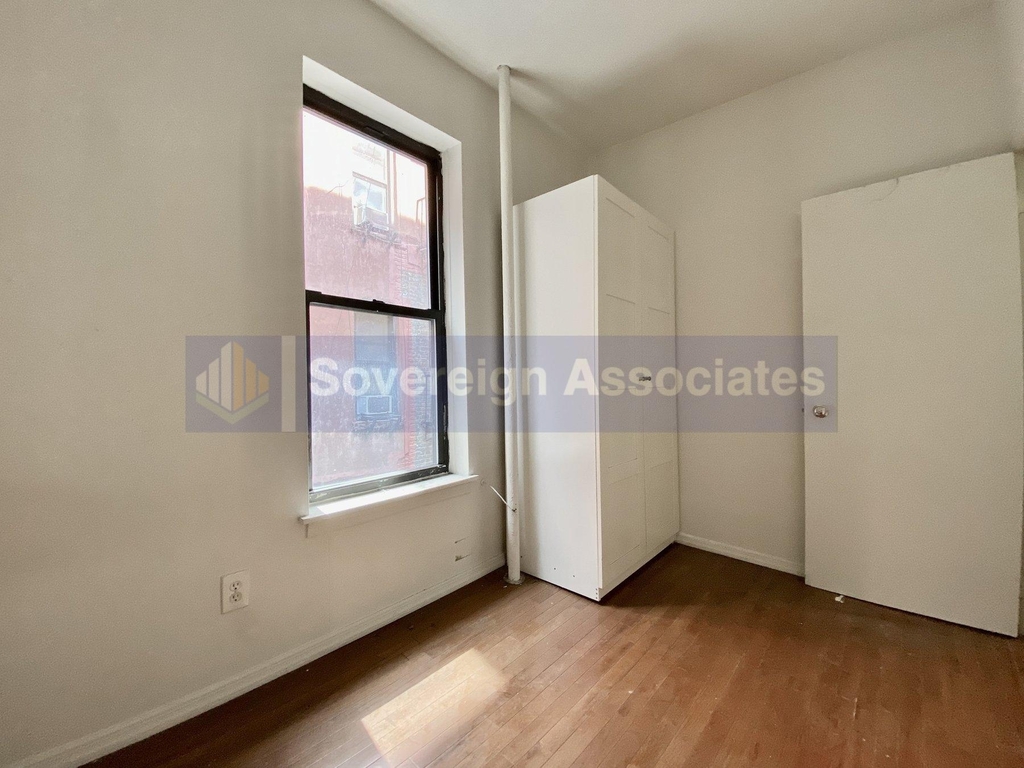 1270 First Avenue - Photo 4