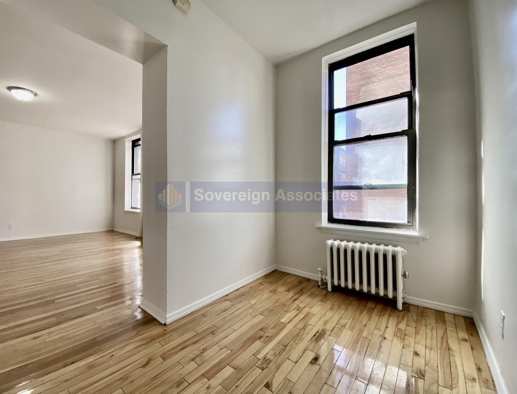 401 East 68th Street - Photo 3