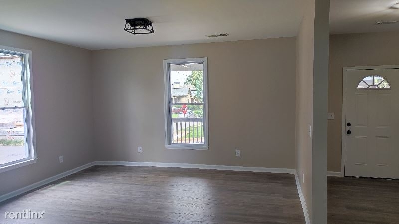 388 Bass St Sw - Photo 1