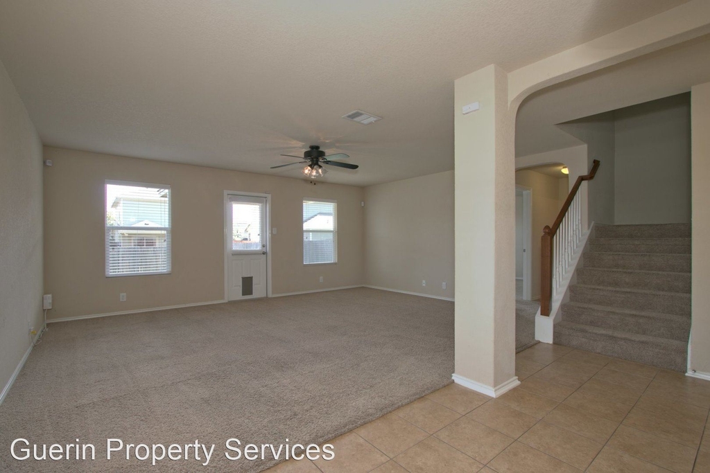 1806 Strawhouse Way - Photo 8