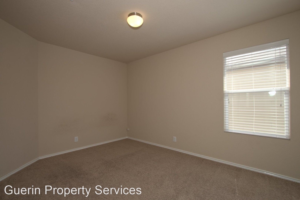 1806 Strawhouse Way - Photo 18