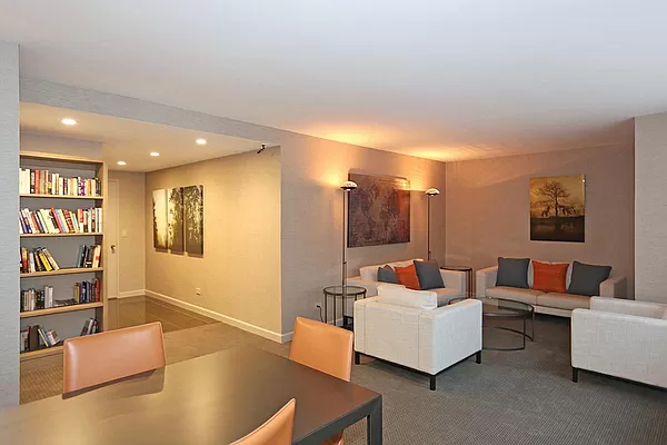 45 West 60th Street - Photo 7