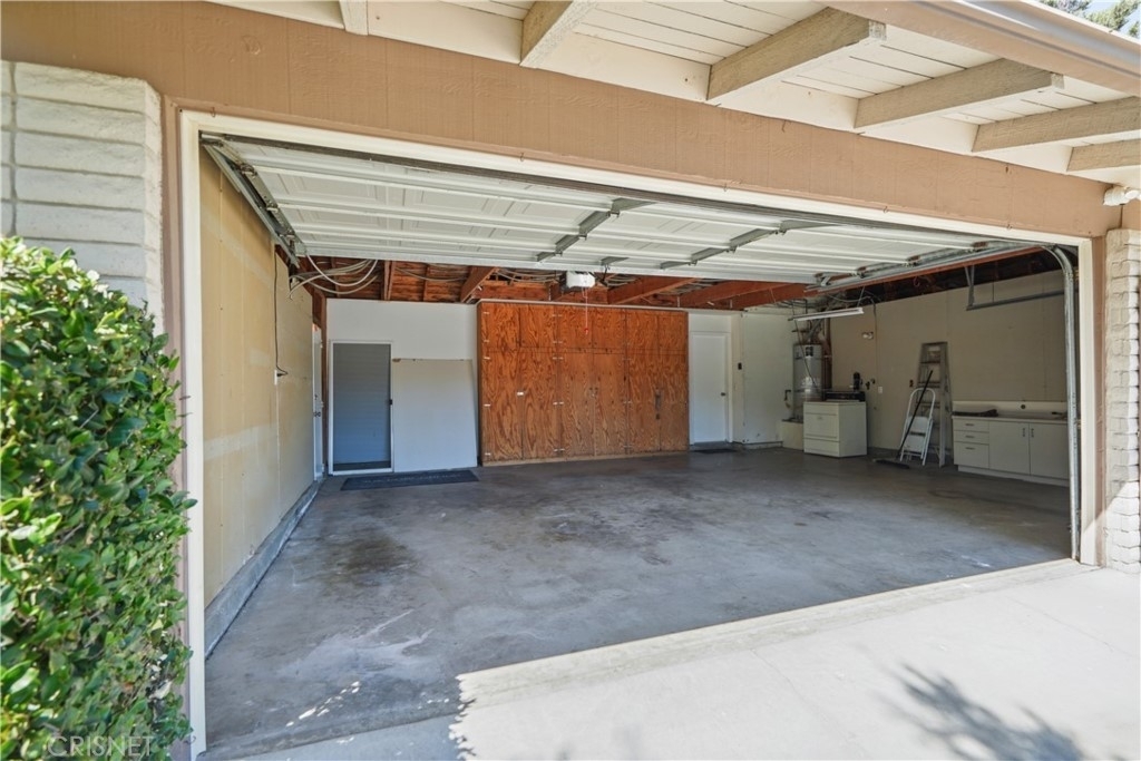 19501 Pine Valley Avenue - Photo 47